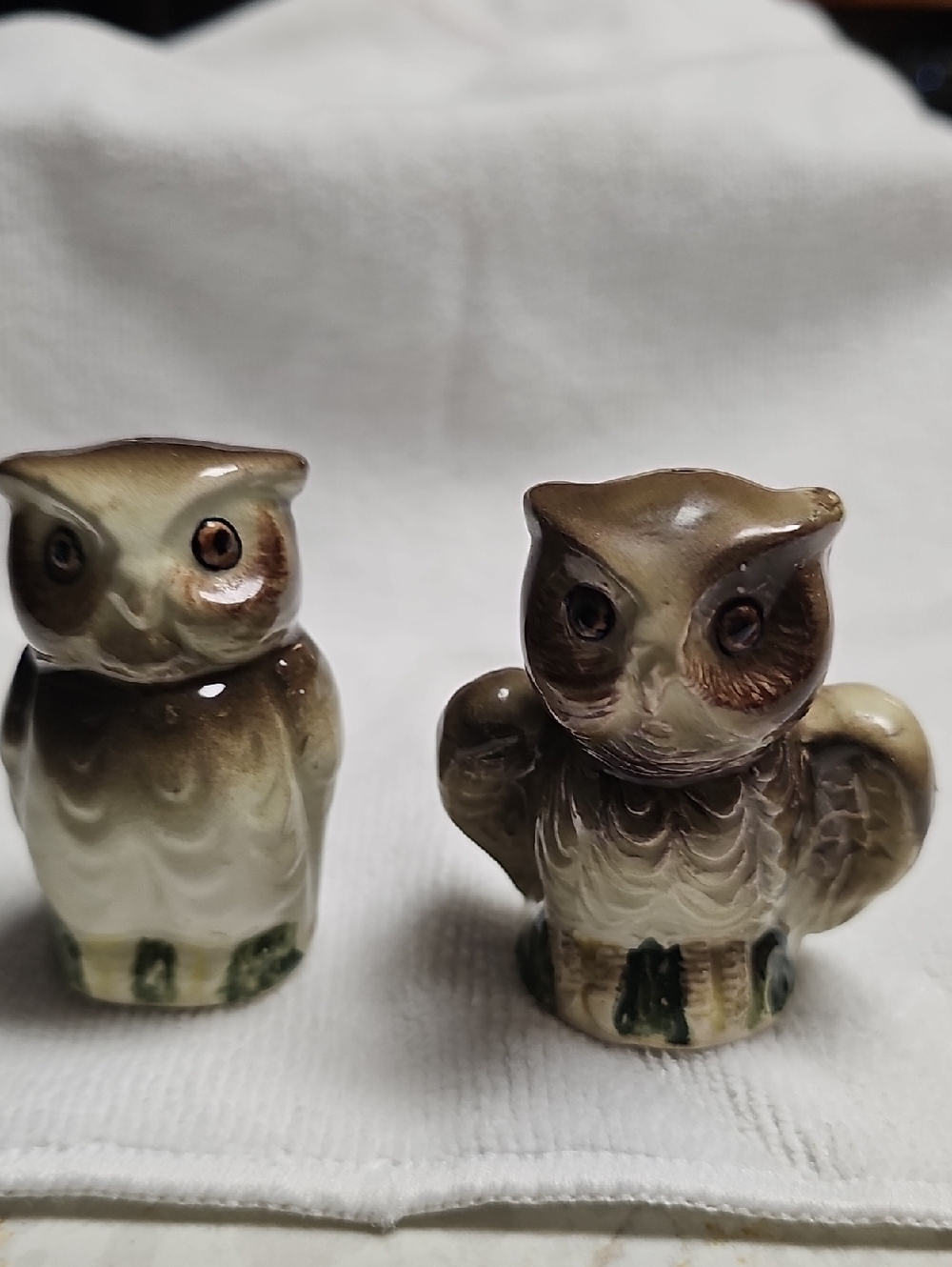 Vintage Ceramic Owl Figurine Pair in Brown and Cream - Decorative Home Art